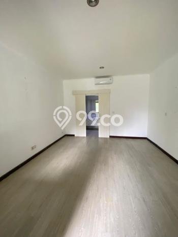 Vila Kawasan , Area 575m2m², Lokasi Strategis Vila Kawasan , Area 575m2m², Lokasi Strategis