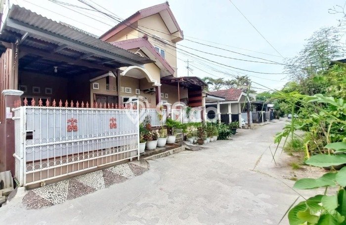 Rumah Luas Asri 4 KT Siap Pakai di Harapan Indah Bekasi Rumah Luas Asri 4 KT Siap Pakai di Harapan Indah Bekasi