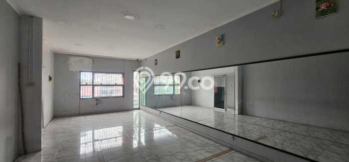 Unit Ruko Dijual di Bekasi LT 130m2 & LB 220m2 Unit Ruko Dijual di Bekasi LT 130m2 & LB 220m2