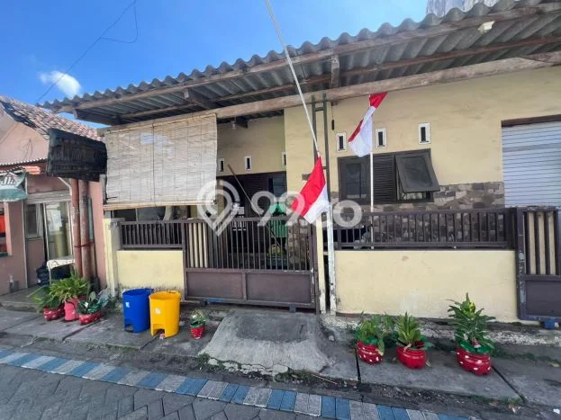 Hunian Strategis 2 KT LB 72m2 Kondisi Bagus di Sidoarjo Hunian Strategis 2 KT LB 72m2 Kondisi Bagus di Sidoarjo
