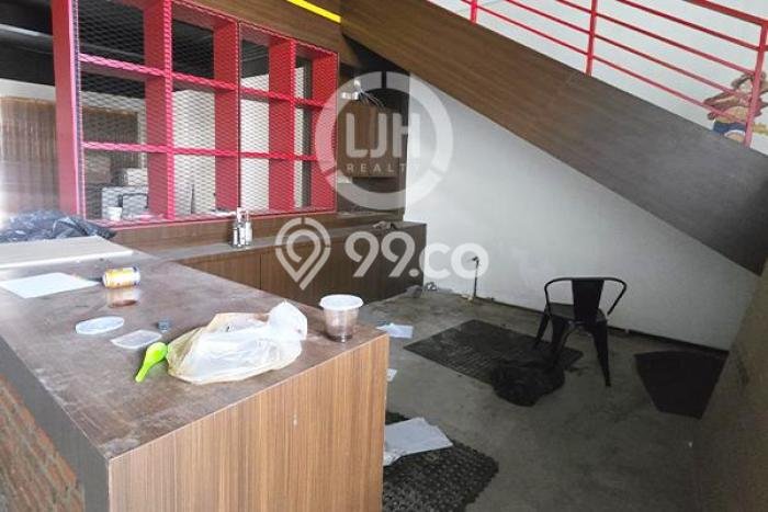 Ruko untuk Disewa di Pusat Batam Luas Bangunan 240m2 Ruko untuk Disewa di Pusat Batam Luas Bangunan 240m2