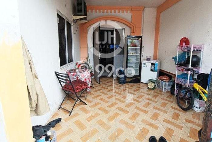 For Sale Rumah 4 Kamar Lokasi Strategis Nyaman dan Strategis di Batam Kota For Sale Rumah 4 Kamar Lokasi Strategis Nyaman dan Strategis di Batam Kota