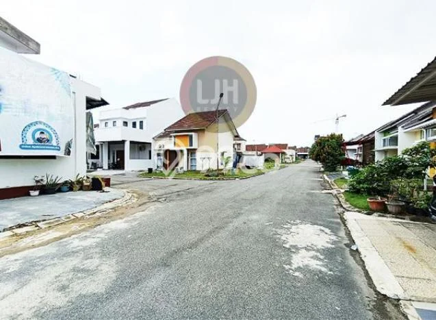UNIT SPESIAL! Rumah di Batam Kota, 2 KT, Dekat Fasilitas, Luas 90m² LB 36m² UNIT SPESIAL! Rumah di Batam Kota, 2 KT, Dekat Fasilitas, Luas 90m² LB 36m²