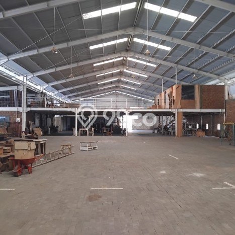 INVESTASI POTENSIAL! Gudang Kawasan Kasihan, Luas 1600m², Area Komersial INVESTASI POTENSIAL! Gudang Kawasan Kasihan, Luas 1600m², Area Komersial