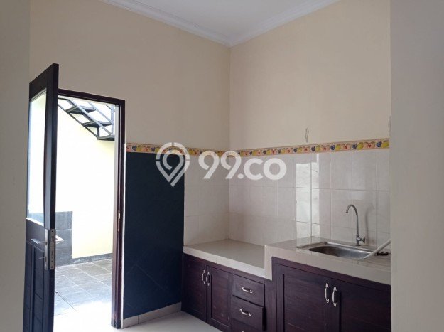 Lokasi strategis! Rumah siap pakai dikontrakkan di Ngaglik LB 180m2 Lokasi strategis! Rumah siap pakai dikontrakkan di Ngaglik LB 180m2