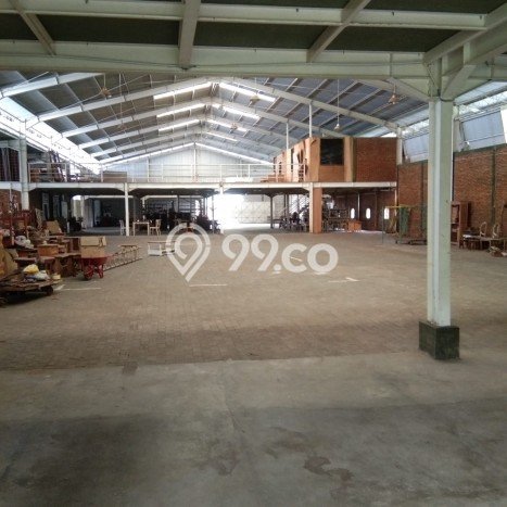 INVESTASI POTENSIAL! Gudang Kawasan Kasihan, Luas 1600m², Area Komersial INVESTASI POTENSIAL! Gudang Kawasan Kasihan, Luas 1600m², Area Komersial
