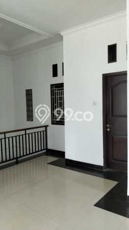Disewakan! Rumah 5 Kamar Tidur &
3 Kamar Mandi di Renon, Denpasar Disewakan! Rumah 5 Kamar Tidur &
3 Kamar Mandi di Renon, Denpasar