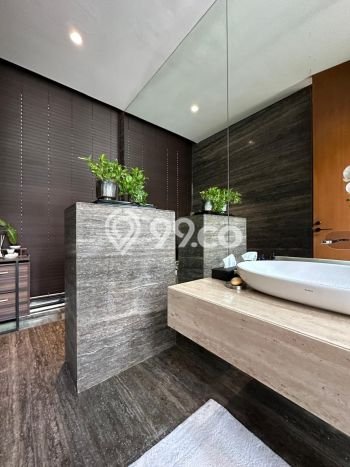 Siap Huni Rumah Mewah 4 Kamar di Kebayoran Baru Dekat ke Mana Pun Siap Huni Rumah Mewah 4 Kamar di Kebayoran Baru Dekat ke Mana Pun