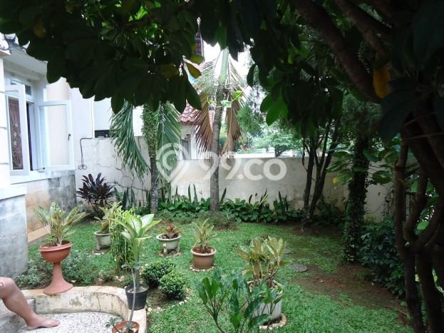 Dijual Rumah Mewah Elegan Dengan View Eksklusif di Cibubur, Depok Dijual Rumah Mewah Elegan Dengan View Eksklusif di Cibubur, Depok