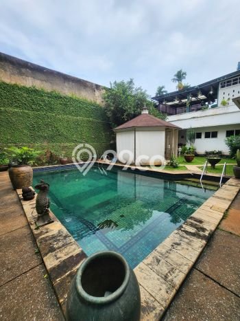 For Sale! Luxury House LT 914m2 Desain Elegan di Simprug For Sale! Luxury House LT 914m2 Desain Elegan di Simprug
