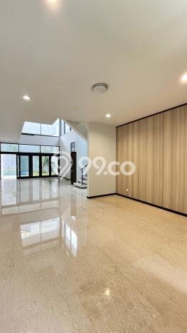 Disewakan Rumah Strategis di Pondok Indah LT 633m2 / LB 650m2 Siap Huni Disewakan Rumah Strategis di Pondok Indah LT 633m2 / LB 650m2 Siap Huni