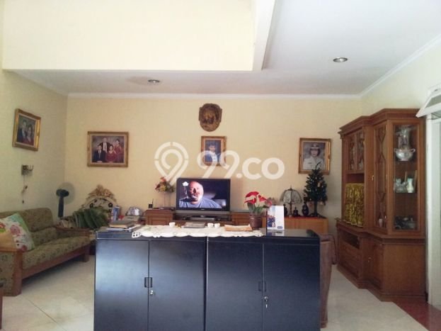 Dijual Rumah Mewah Elegan Dengan View Eksklusif di Cibubur, Depok Dijual Rumah Mewah Elegan Dengan View Eksklusif di Cibubur, Depok