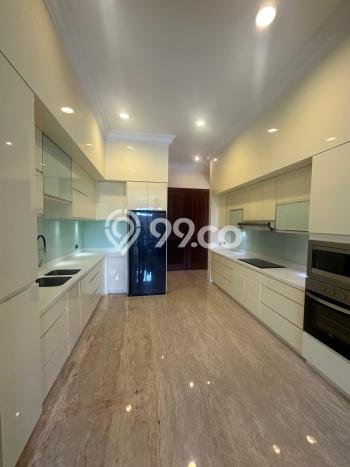 Rumah Kondisi Baik Disewakan di Kemang, Jakarta Selatan LT 415m2, LB 201m2 Rumah Kondisi Baik Disewakan di Kemang, Jakarta Selatan LT 415m2, LB 201m2