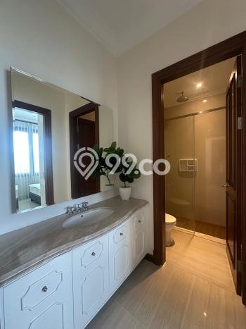 Rumah Kondisi Baik Disewakan di Kemang, Jakarta Selatan LT 415m2, LB 201m2 Rumah Kondisi Baik Disewakan di Kemang, Jakarta Selatan LT 415m2, LB 201m2