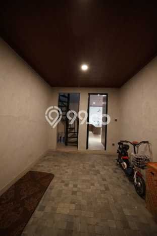Ready to Use! Premium House LT 260m2 Desain Elegan di Pondok Indah Ready to Use! Premium House LT 260m2 Desain Elegan di Pondok Indah