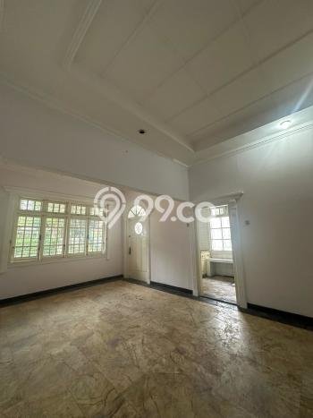 Rumah Modern Dikontrakkan di Kebayoran Baru Jakarta Selatan Lokasi Sangat Strategis Rumah Modern Dikontrakkan di Kebayoran Baru Jakarta Selatan Lokasi Sangat Strategis