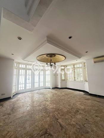 Rumah Modern Dikontrakkan di Kebayoran Baru Jakarta Selatan Lokasi Sangat Strategis Rumah Modern Dikontrakkan di Kebayoran Baru Jakarta Selatan Lokasi Sangat Strategis