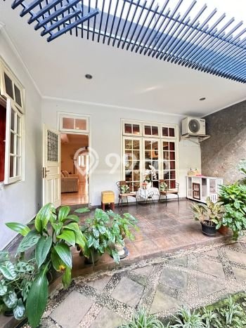 Dijual Rumah Premium dengan Fasilitas Sekitar Lengkap di Kebayoran Baru, Jakarta Selatan Dijual Rumah Premium dengan Fasilitas Sekitar Lengkap di Kebayoran Baru, Jakarta Selatan