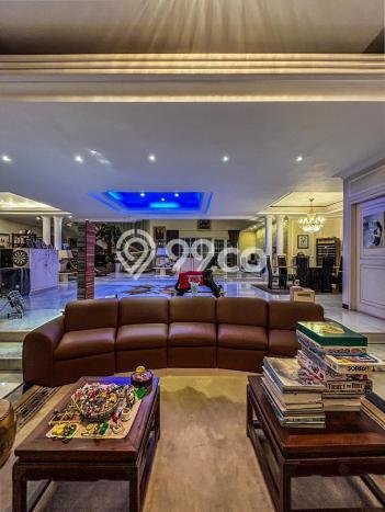 Rumah Luxury Modern Tanpa Renovasi di Mega Kuningan Jakarta Selatan Rumah Luxury Modern Tanpa Renovasi di Mega Kuningan Jakarta Selatan