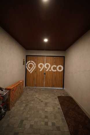 Ready to Use! Premium House LT 260m2 Desain Elegan di Pondok Indah Ready to Use! Premium House LT 260m2 Desain Elegan di Pondok Indah