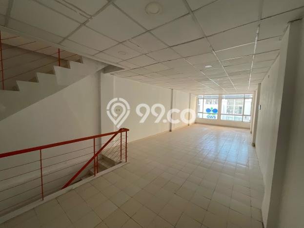 Ruko Disewa di Tanah Abang, Jakarta Pusat, LT 69m2 / LB 279m2 Ruko Disewa di Tanah Abang, Jakarta Pusat, LT 69m2 / LB 279m2