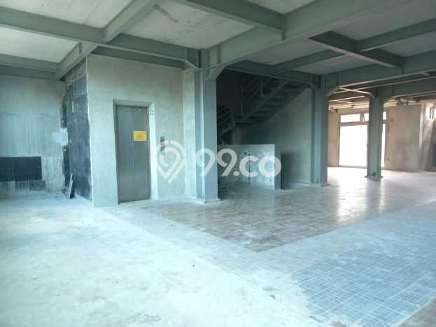 Unit Komersial Tersedia di Senopati Spesifikasi LB 237m2 Unit Komersial Tersedia di Senopati Spesifikasi LB 237m2