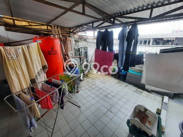 Ruko Dijual di Jakarta Barat LT 90m2 & LB 360m2 Lokasi Terbaik! Ruko Dijual di Jakarta Barat LT 90m2 & LB 360m2 Lokasi Terbaik!