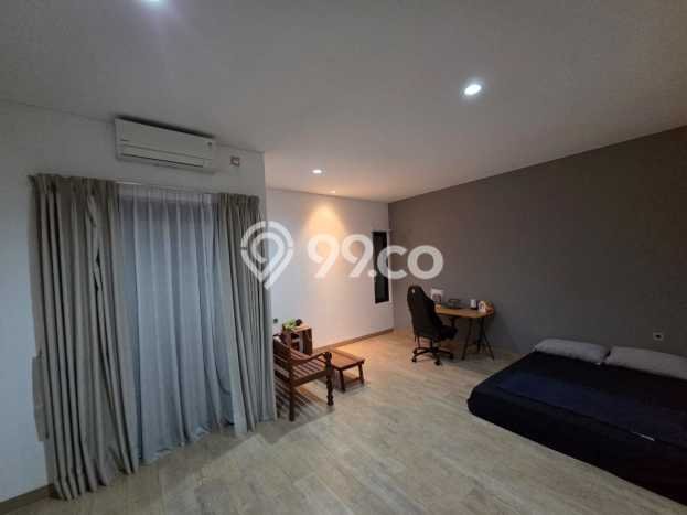 Rumah Elit Modern Tanpa Renovasi di Lebak Bulus Jakarta Selatan Rumah Elit Modern Tanpa Renovasi di Lebak Bulus Jakarta Selatan