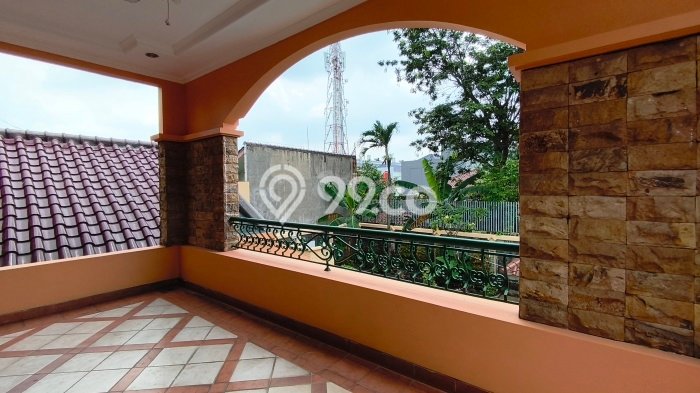 Rumah sewa siap pakai 7 KT di Lebak Bulus, Jakarta Selatan Rumah sewa siap pakai 7 KT di Lebak Bulus, Jakarta Selatan