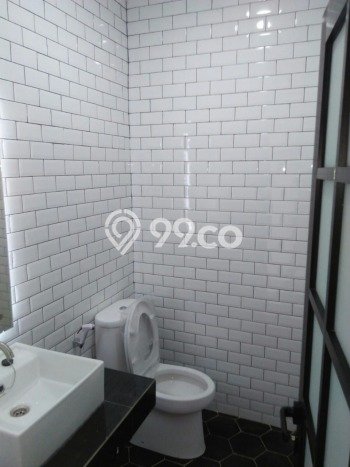 Ruko Komersial Dijual di Kebayoran Lama Jakarta Selatan LT 85m2 & LB 240m2 Ruko Komersial Dijual di Kebayoran Lama Jakarta Selatan LT 85m2 & LB 240m2