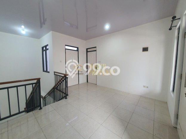 For Sale Rumah 2 Kamar Lokasi Ideal Bagus dan Strategis di Cinere For Sale Rumah 2 Kamar Lokasi Ideal Bagus dan Strategis di Cinere