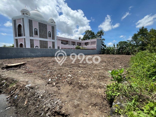 Lahan Dijual Lokasi Strategis di Yogyakarta dengan Luas 153m2 Lahan Dijual Lokasi Strategis di Yogyakarta dengan Luas 153m2