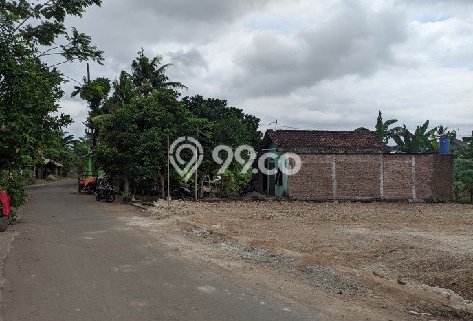 Tanah Dijual Lokasi Strategis di Bantul dengan Luas 202m2 Tanah Dijual Lokasi Strategis di Bantul dengan Luas 202m2