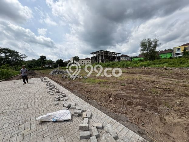 Dijual Tanah di Ngaglik Sleman Luas 262m2 SHM Dijual Tanah di Ngaglik Sleman Luas 262m2 SHM