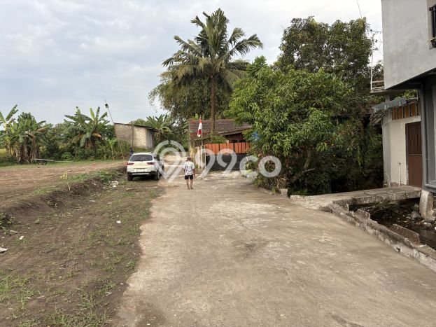 Lahan Strategis di Ngaglik Dijual dengan Luas 133m2 Lahan Strategis di Ngaglik Dijual dengan Luas 133m2