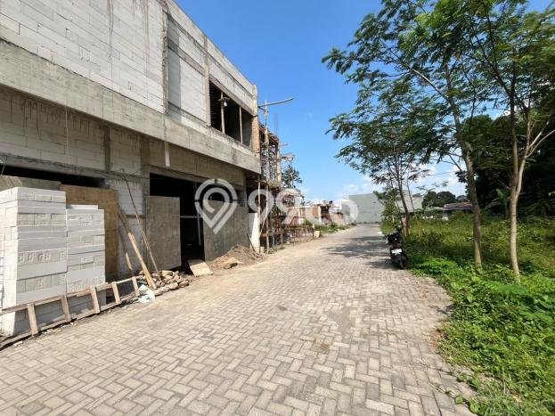Kost Dijual Lokasi Depok, Sleman, 18 KT, 2 KM, 370m2 Kost Dijual Lokasi Depok, Sleman, 18 KT, 2 KM, 370m2