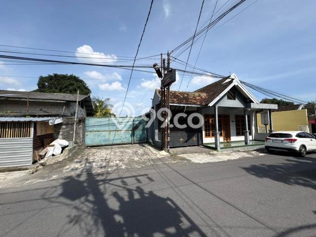 Investasi Kost Dijual di Mlati, Sleman, Spesifikasi 16 KT, 16 KM, 361m2 Investasi Kost Dijual di Mlati, Sleman, Spesifikasi 16 KT, 16 KM, 361m2