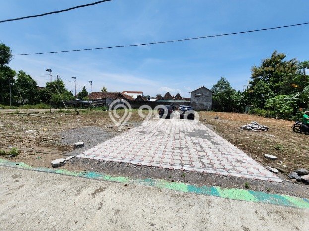 PENAWARAN MENARIK! Tanah di Berbah, Luas 113m², Area Potensial PENAWARAN MENARIK! Tanah di Berbah, Luas 113m², Area Potensial