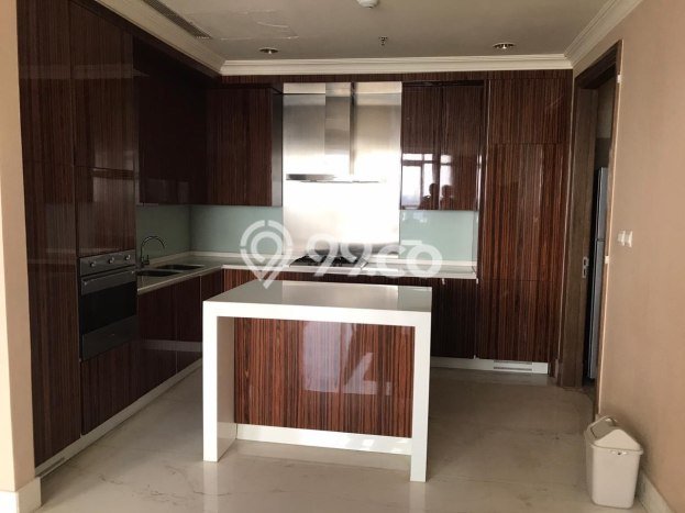 Apartemen Strategis 225m2 di Simprug Jakarta Selatan 3 KT Apartemen Strategis 225m2 di Simprug Jakarta Selatan 3 KT