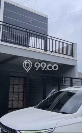 Rumah Strategis di Pusat Kota Malang Kota, Malang - 9 Kamar Tidur Rumah Strategis di Pusat Kota Malang Kota, Malang - 9 Kamar Tidur