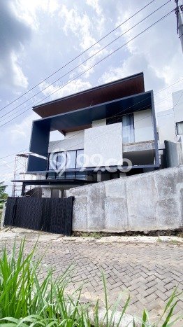 For Sale! Vila di , Ukuran 474m2m², Dekat ke Pusat Kota For Sale! Vila di , Ukuran 474m2m², Dekat ke Pusat Kota