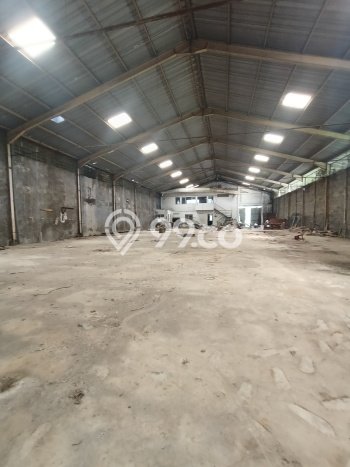 Unit Gudang Dijual di Surabaya LT 4549m2 & LB 1700m2 Unit Gudang Dijual di Surabaya LT 4549m2 & LB 1700m2