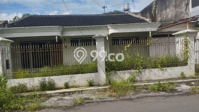 Rumah Elit Modern Tanpa Renovasi di Malang Kota Malang Rumah Elit Modern Tanpa Renovasi di Malang Kota Malang
