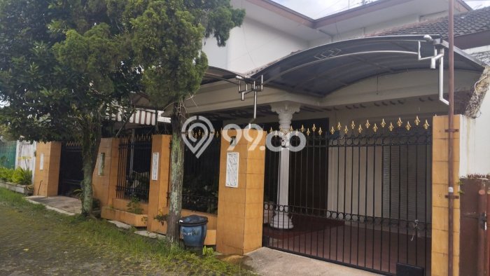 Rumah Luxury Modern Tanpa Renovasi di Malang Kota Malang Rumah Luxury Modern Tanpa Renovasi di Malang Kota Malang