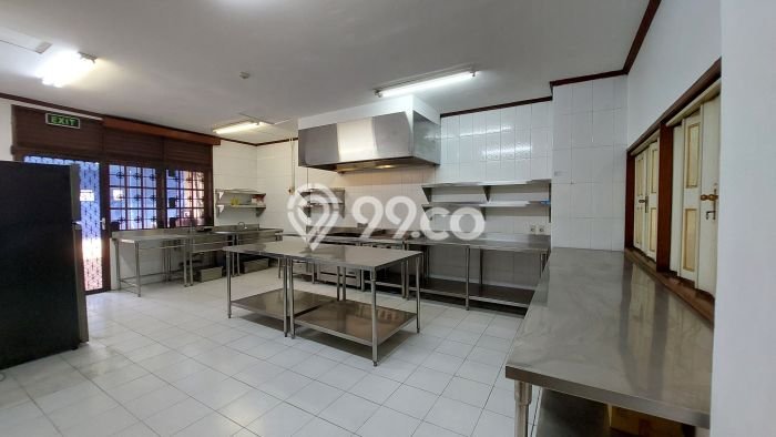 Hunian Elit LB 727m2 Siap Huni Desain Elegan di Pejaten, Jakarta Selatan Hunian Elit LB 727m2 Siap Huni Desain Elegan di Pejaten, Jakarta Selatan