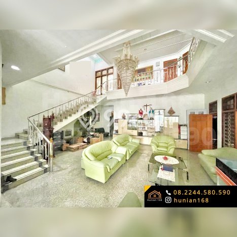 Dijual Rumah Luas Megah Dengan View Eksklusif di Galaxy, Surabaya Dijual Rumah Luas Megah Dengan View Eksklusif di Galaxy, Surabaya