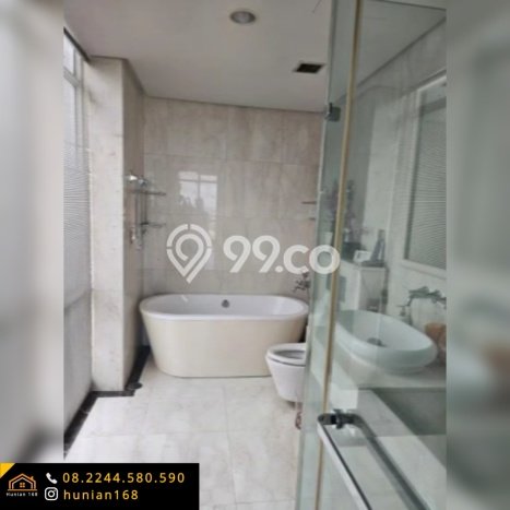 Hunian Apartemen High-Class untuk Dijual di Surabaya dengan 3 BR & 2 Kamar Mandi Hunian Apartemen High-Class untuk Dijual di Surabaya dengan 3 BR & 2 Kamar Mandi