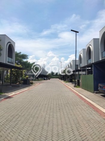 Hunian Mewah Siap Huni LT 98m2 di BSD, Tangerang Hunian Mewah Siap Huni LT 98m2 di BSD, Tangerang