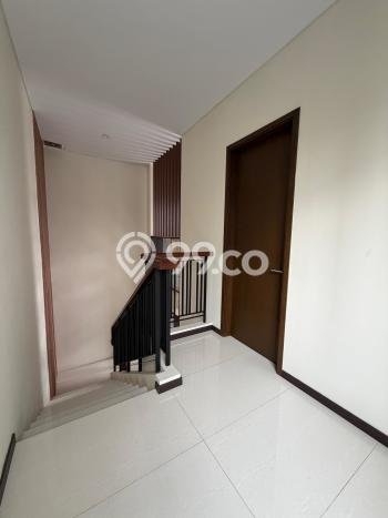 For Sale! Luxury House LT 120m2 Desain Modern di BSD For Sale! Luxury House LT 120m2 Desain Modern di BSD