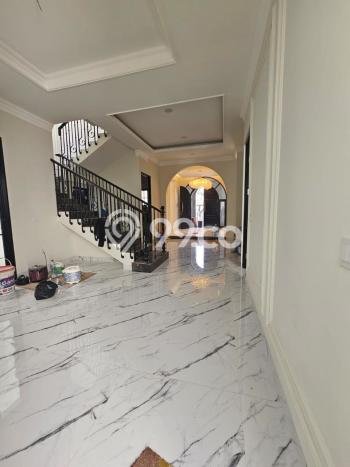Rumah Elit Modern Tanpa Renovasi di BSD City Tangerang Rumah Elit Modern Tanpa Renovasi di BSD City Tangerang